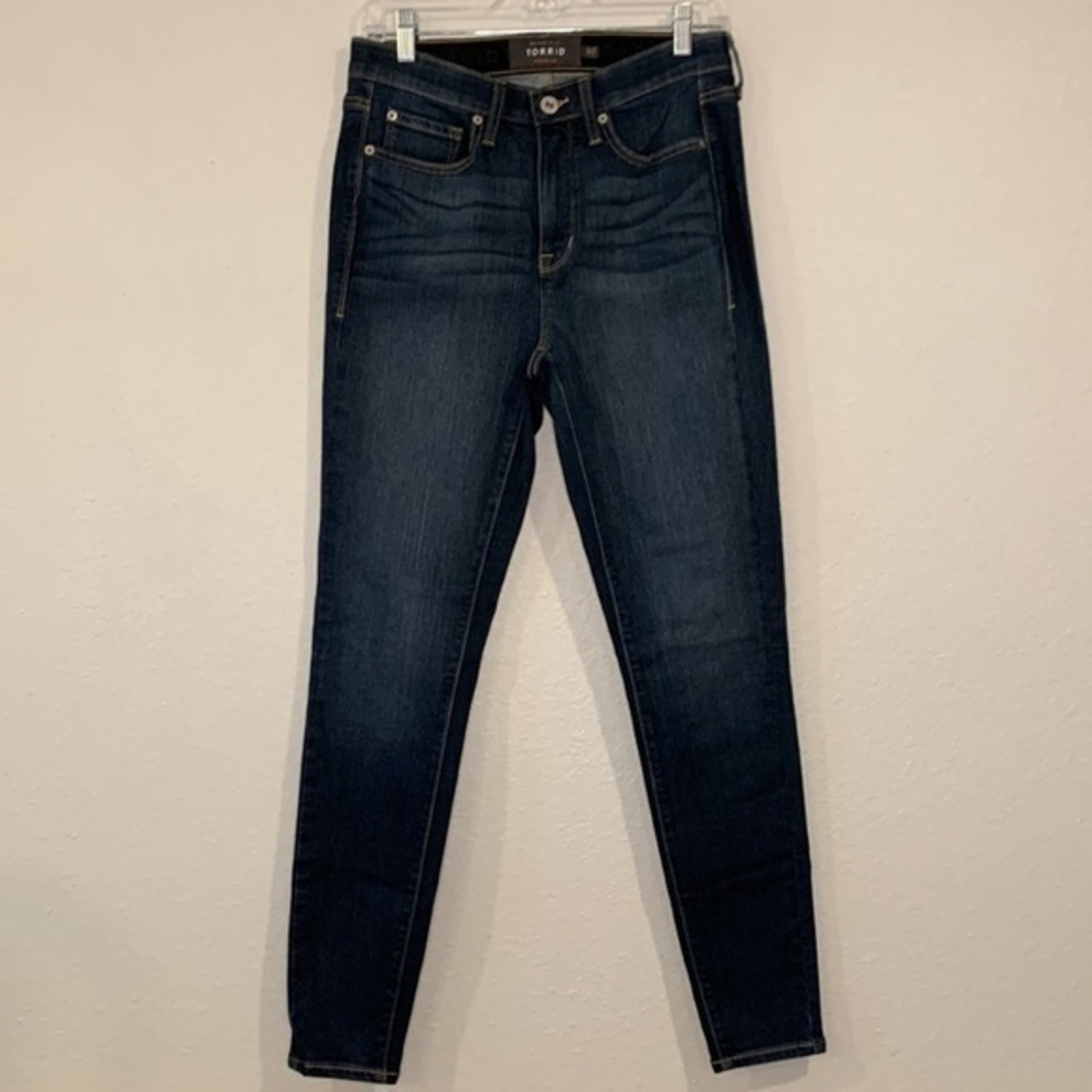 Torrid Premium Sky High skinny jeans stretch compression denim 10 tall NEW